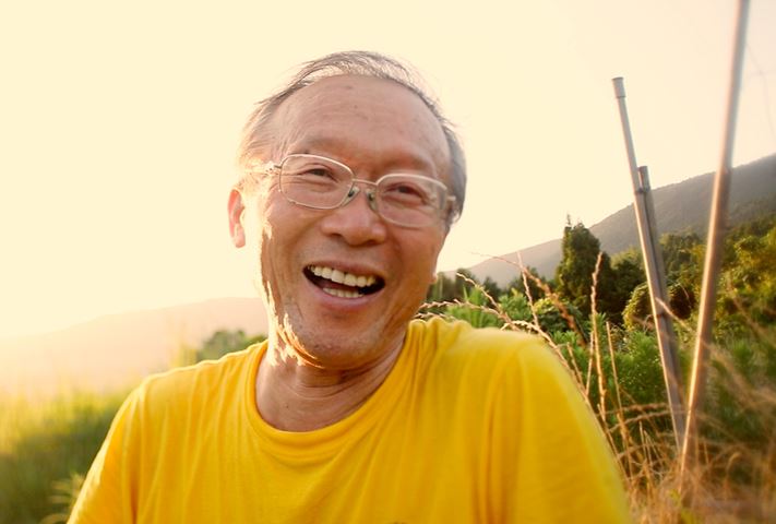 吉田俊道(よしだ・としみち)(株)菌ちゃんふぁーむ代表取締役。NPO法人大地といのちの会理事長。1959年、長崎市生まれ。九州大学農学部大学院修士課程修了後、長崎県庁の農業改良普及員に。96年、県庁を退職し、有機農家として新規参入。99年、佐世保市を拠点に「大地といのちの会」を結成し、全国に菌ちゃん野菜作りと元気人間作りを広げる活動をしている。長崎県環境アドバイザー。主な著書は「生ごみ先生の元気野菜作り超入門」「菌ちゃん野菜作り&元気人間作り」「お野菜さんありがとう〜子どもと一緒に菌ちゃん野菜作り」